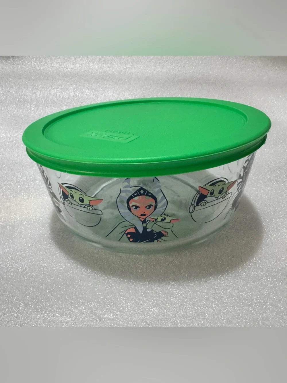 Pyrex 7 cup glass storage container with lid Star Wars Baby Yoda